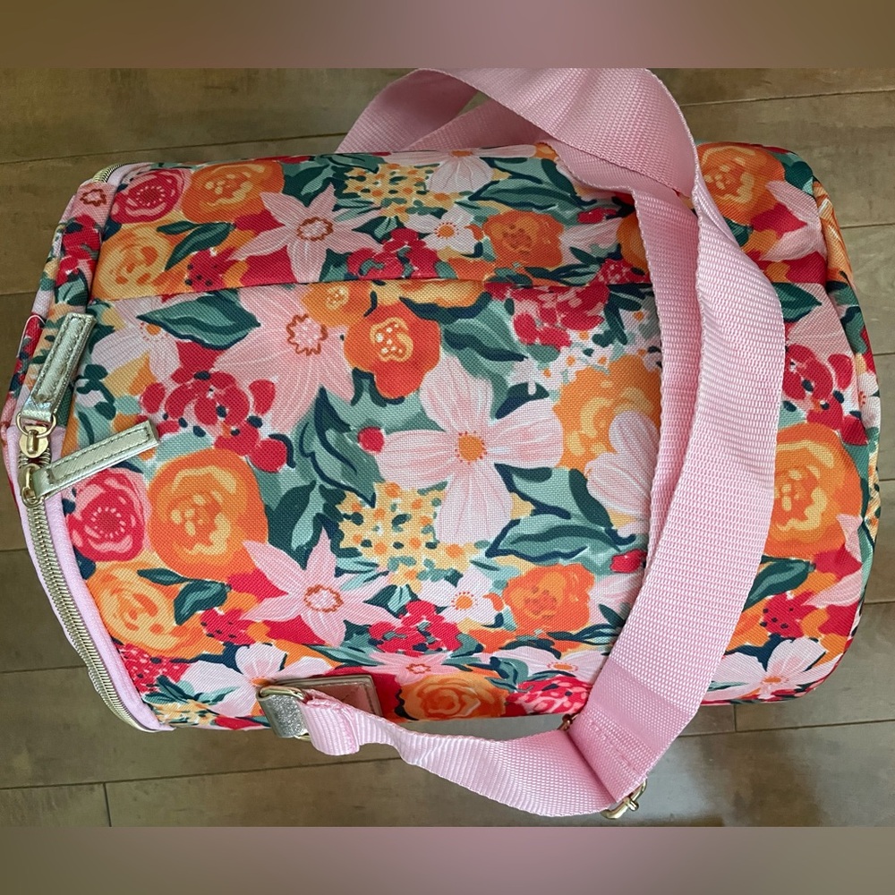 Cooler bag lightweight pretty flowers